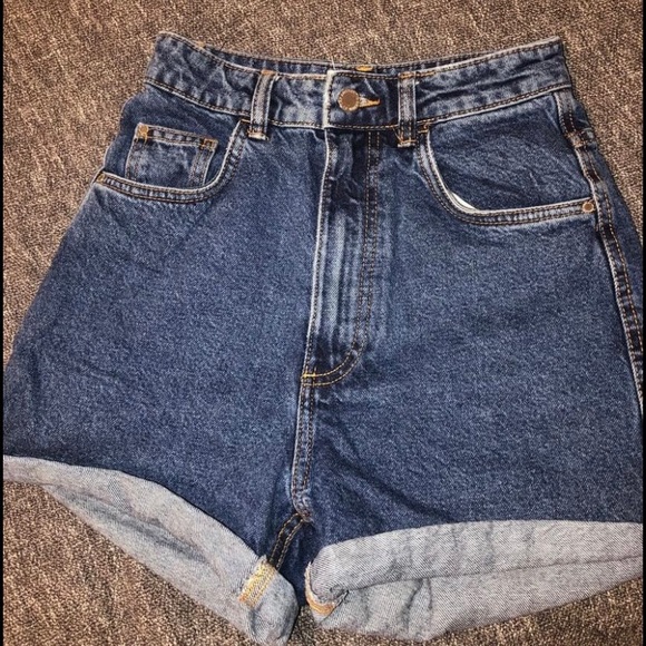 Zara High Waisted Jean shorts - Picture 1 of 3